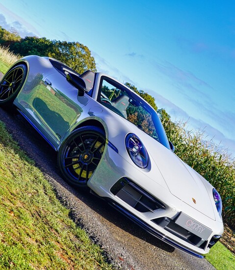 Porsche 911 CARRERA GTS PDK 1