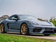 Porsche 718 CAYMAN GT4 PDK 2