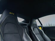 Porsche 718 CAYMAN GT4 PDK 10