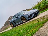 Porsche 718 CAYMAN GT4 PDK 19