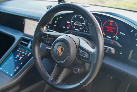 Porsche Taycan TURBO 93KWH 13