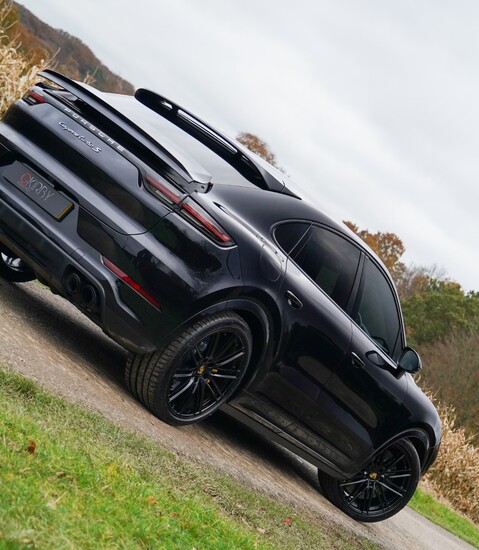 Porsche Cayenne COUPE TURBO S HYBRID 1