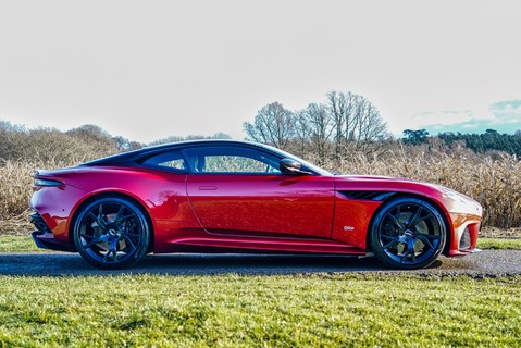 Aston Martin DBS V12 SuperLeggera 3