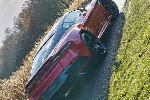 Aston Martin DBS V12 SuperLeggera 21
