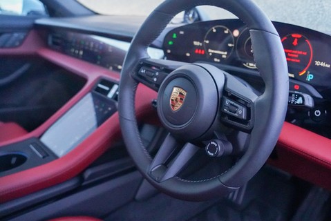 Porsche Taycan Performance Plus 93.4kWh 13