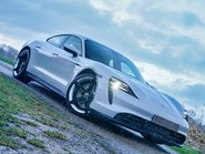 Porsche Taycan Performance Plus 93.4kWh 19