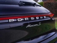 Porsche Macan S PDK 18