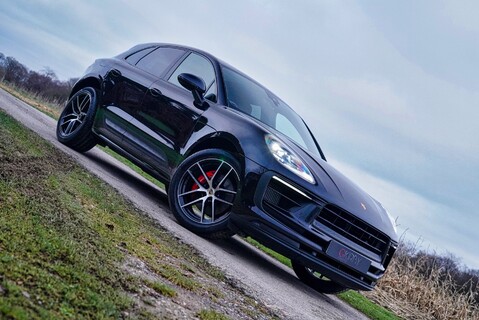 Porsche Macan S PDK 19