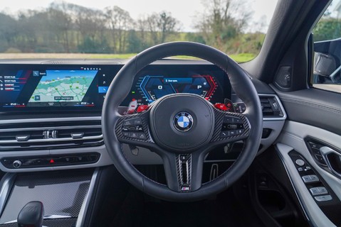 BMW M3 COMPETITION M XDRIVE TOURING 10