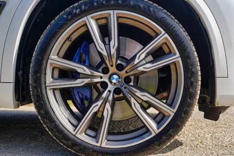 BMW X5 M50D 5