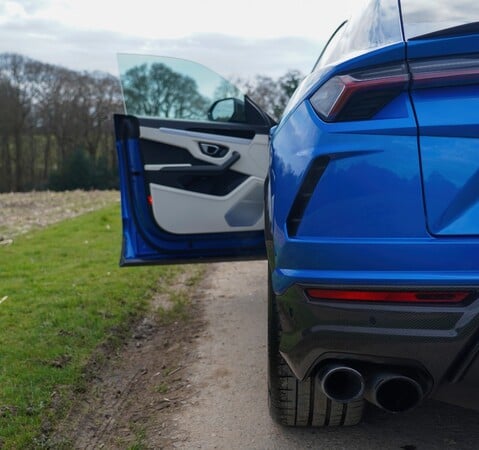 Lamborghini Urus V8 1