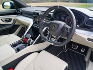 Lamborghini Urus V8 9