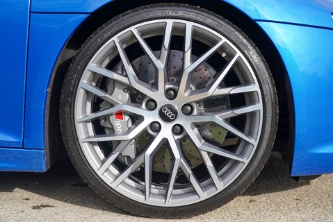 Audi R8 V10 PLUS 5