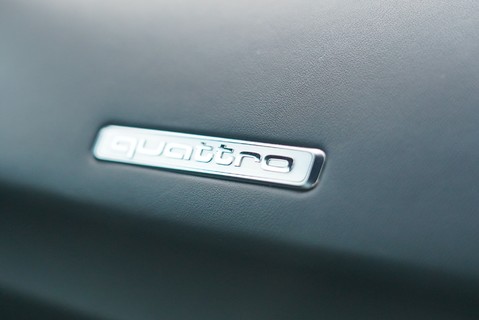 Audi R8 V10 PLUS 13