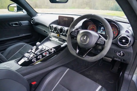 Mercedes-Benz AMG GT R PREMIUM 9