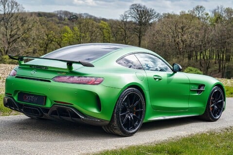 Mercedes-Benz AMG GT R PREMIUM 4