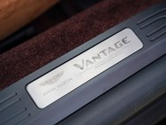 Aston Martin Vantage V8 14