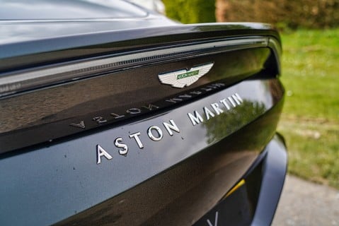 Aston Martin Vantage V8 24