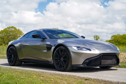 Aston Martin Vantage V8 2