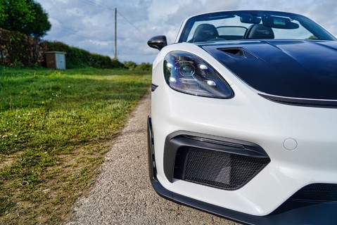 Porsche 718 SPYDER RS PDK 28