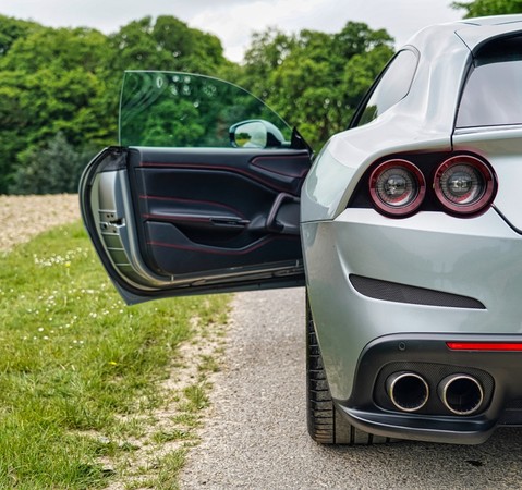 Ferrari GTC4 Lusso V8 1