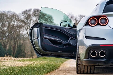 Ferrari GTC4 Lusso T V8 7