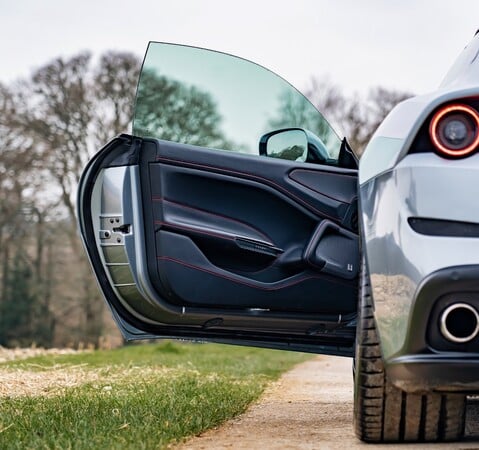 Ferrari GTC4 Lusso T V8 1