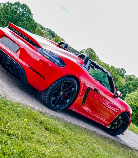 Porsche 718 SPYDER 1