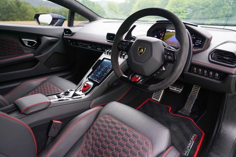 Lamborghini Huracan LP 640-4 EVO 9