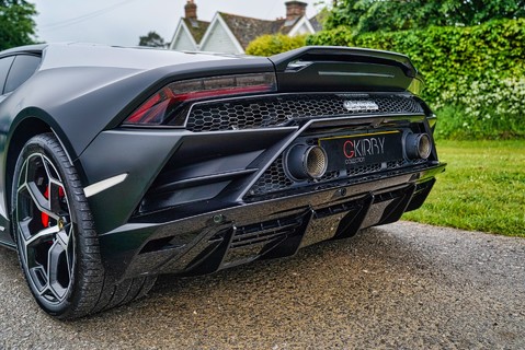 Lamborghini Huracan LP 640-4 EVO 25