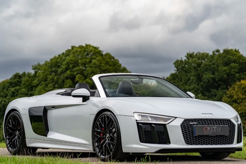 Audi R8 SPYDER V10 QUATTRO 2