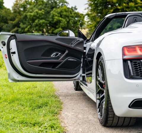 Audi R8 SPYDER V10 QUATTRO 1