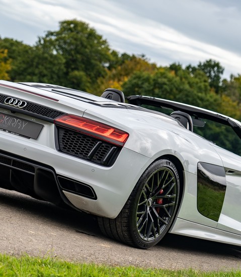 Audi R8 SPYDER V10 QUATTRO 1