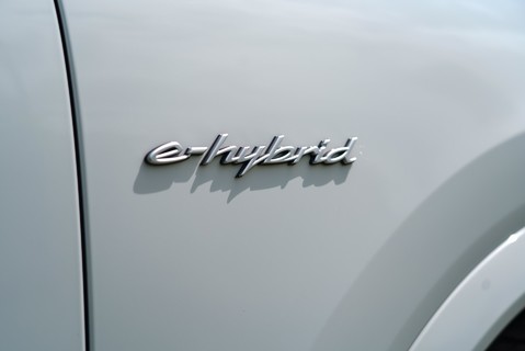 Porsche Cayenne COUPE V6 E-HYBRID 22