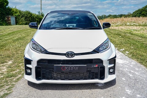 Toyota Yaris GR-Y CIRCUIT 17