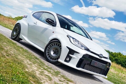 Toyota Yaris GR-Y CIRCUIT 19