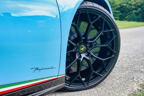 Lamborghini Huracan LP 640-4 PERFORMANTE SPYDER 5