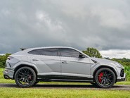 Lamborghini Urus Full Urban 3