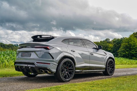 Lamborghini Urus Full Urban 4