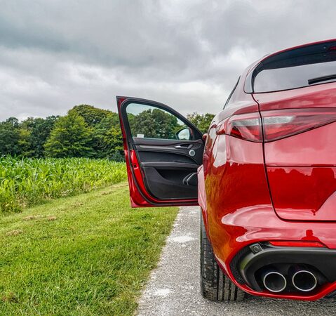 Alfa Romeo Stelvio QUADRIFOGLIO 1