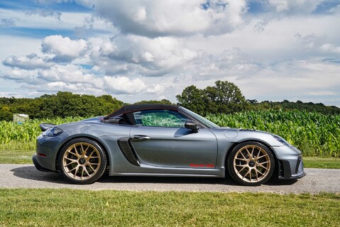 Porsche 718 SPYDER RS PDK 14