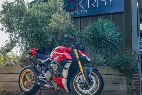 Ducati Streetfighter V4S 18