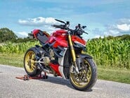 Ducati Streetfighter V4S 2