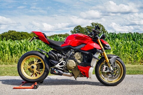 Ducati Streetfighter V4S 4