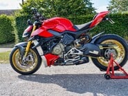 Ducati Streetfighter V4S 6