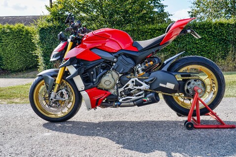 Ducati Streetfighter V4S 6