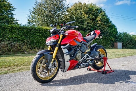 Ducati Streetfighter V4S 3