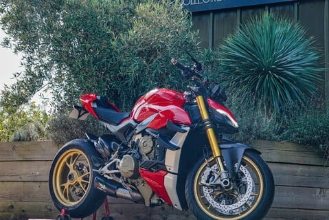 Ducati Streetfighter V4S 1