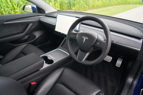 Tesla Model 3 PERFORMANCE 9