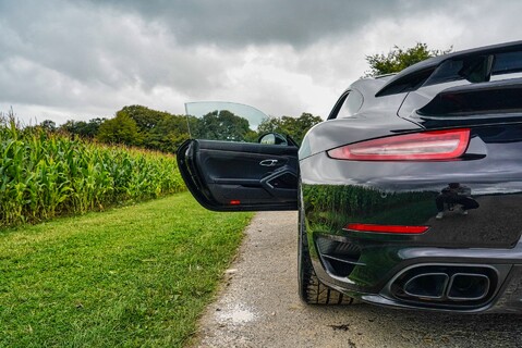 Porsche 911 TURBO S PDK 7